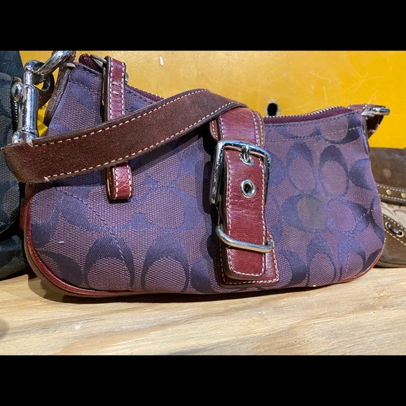 3 used purses, handbags, wallets or clutches - Picture 3 of 7